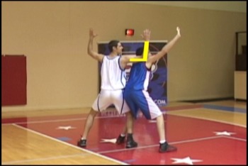 女子プレイヤーのサイドホップ